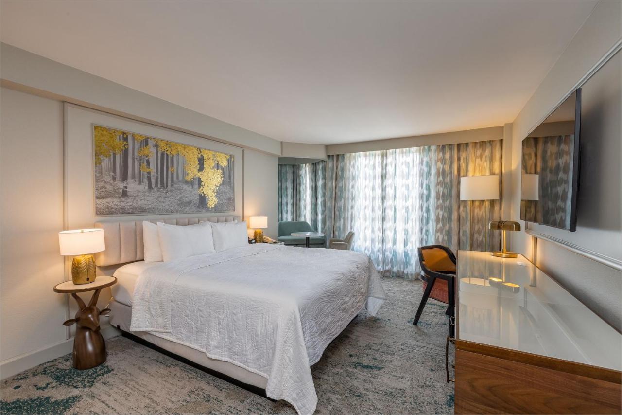 คาสเซิล โฮเต็ล ออโตกราฟ คอลเลคชั่น Hotel Williamsburg ภายนอก รูปภาพ