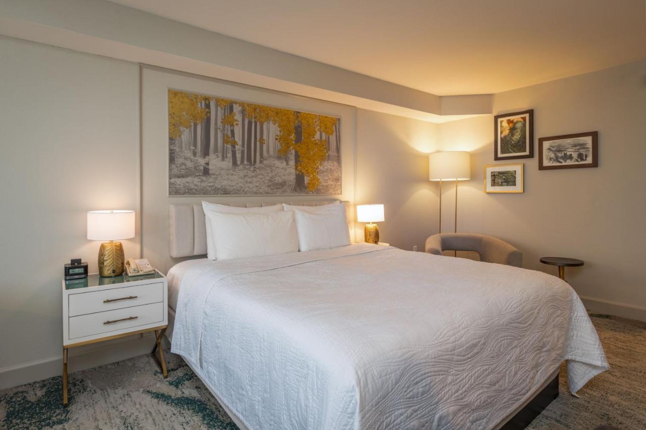 คาสเซิล โฮเต็ล ออโตกราฟ คอลเลคชั่น Hotel Williamsburg ภายนอก รูปภาพ