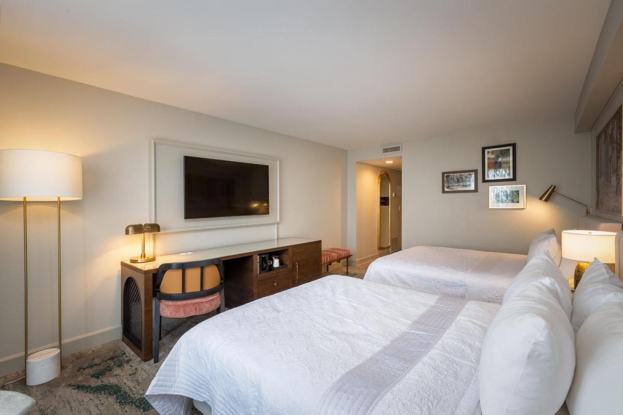 คาสเซิล โฮเต็ล ออโตกราฟ คอลเลคชั่น Hotel Williamsburg ภายนอก รูปภาพ